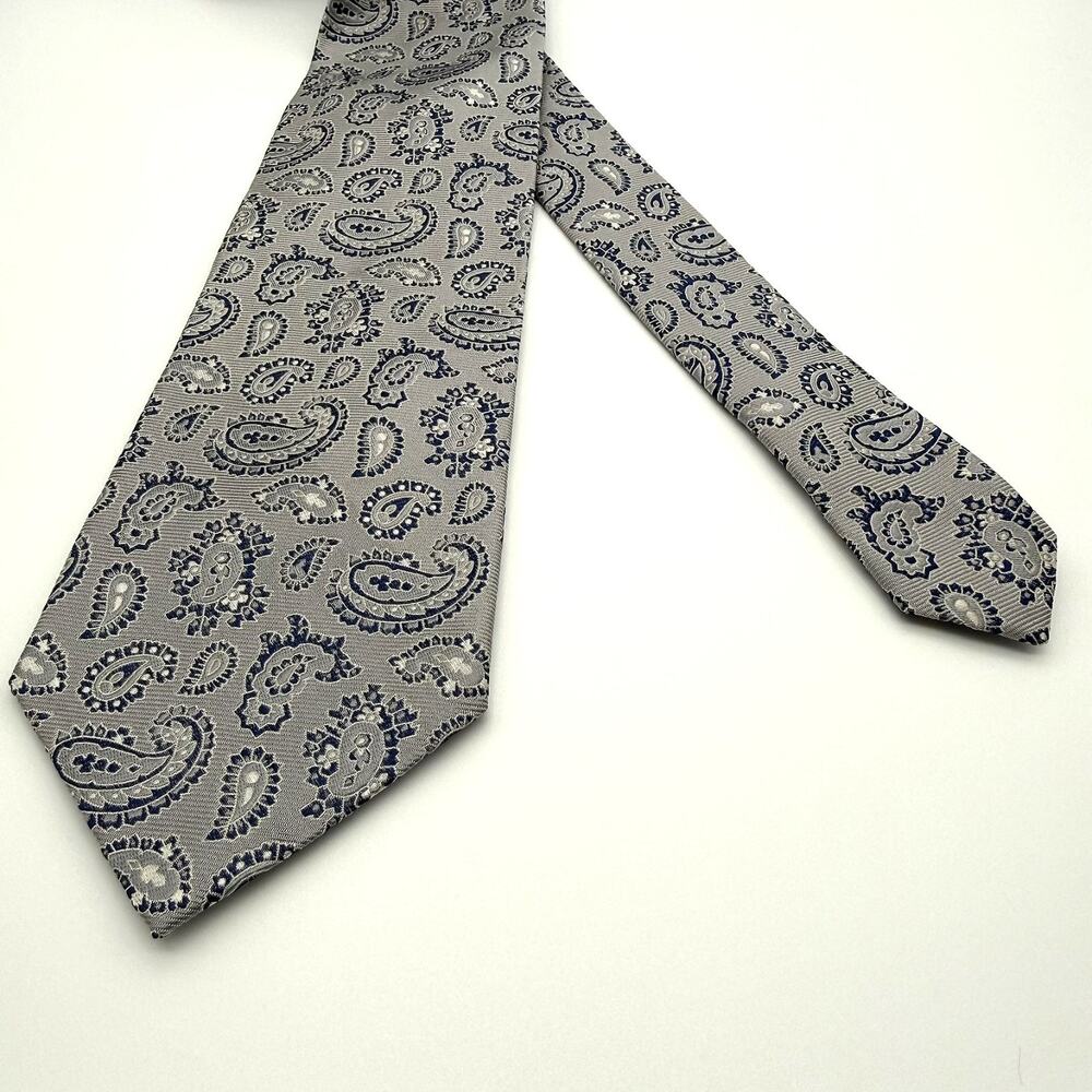 Jos. A. Bank Mens Long 100% Silk Silver Blue Paisley Classic Collection 61"